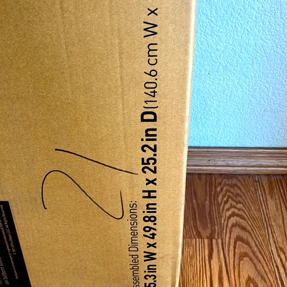 Grey computer desk brand new still in the box not open - Picture 3 of 3